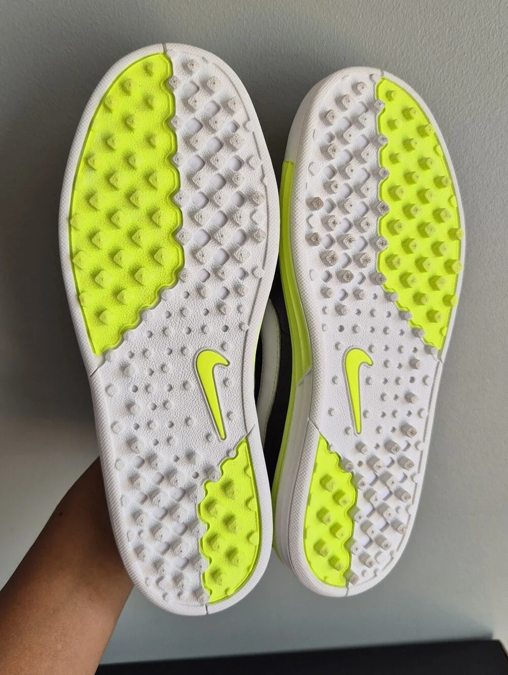 The VT Nike Junior Spikeless Golf Shoes Size 6Y